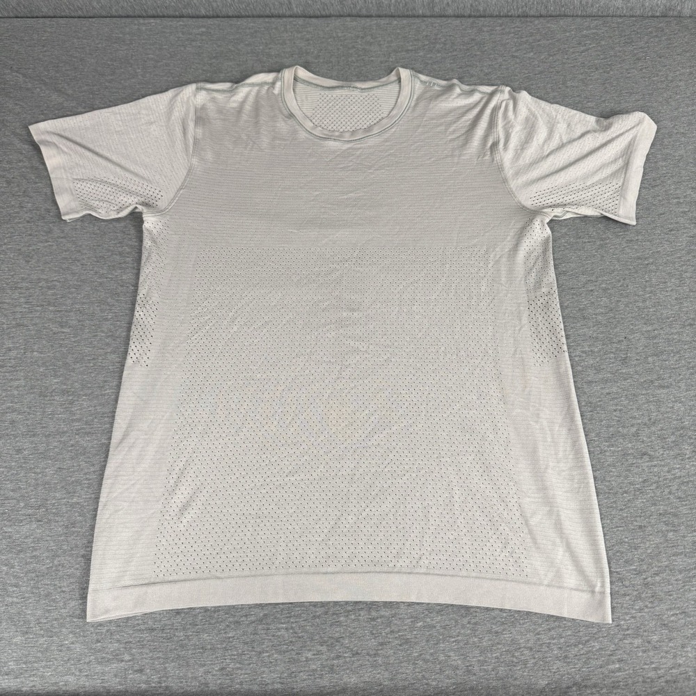 Lululemon Shirt Mens Medium Gray Gym Training Performance Liscene To Train